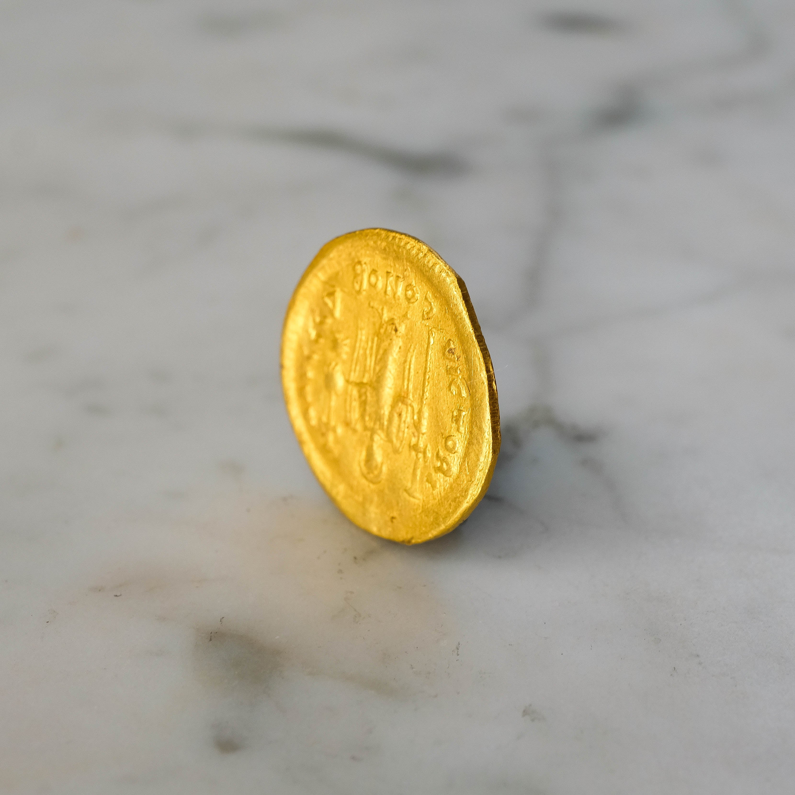 Justinian I Gold Solidus, c. 527 to 538 AD