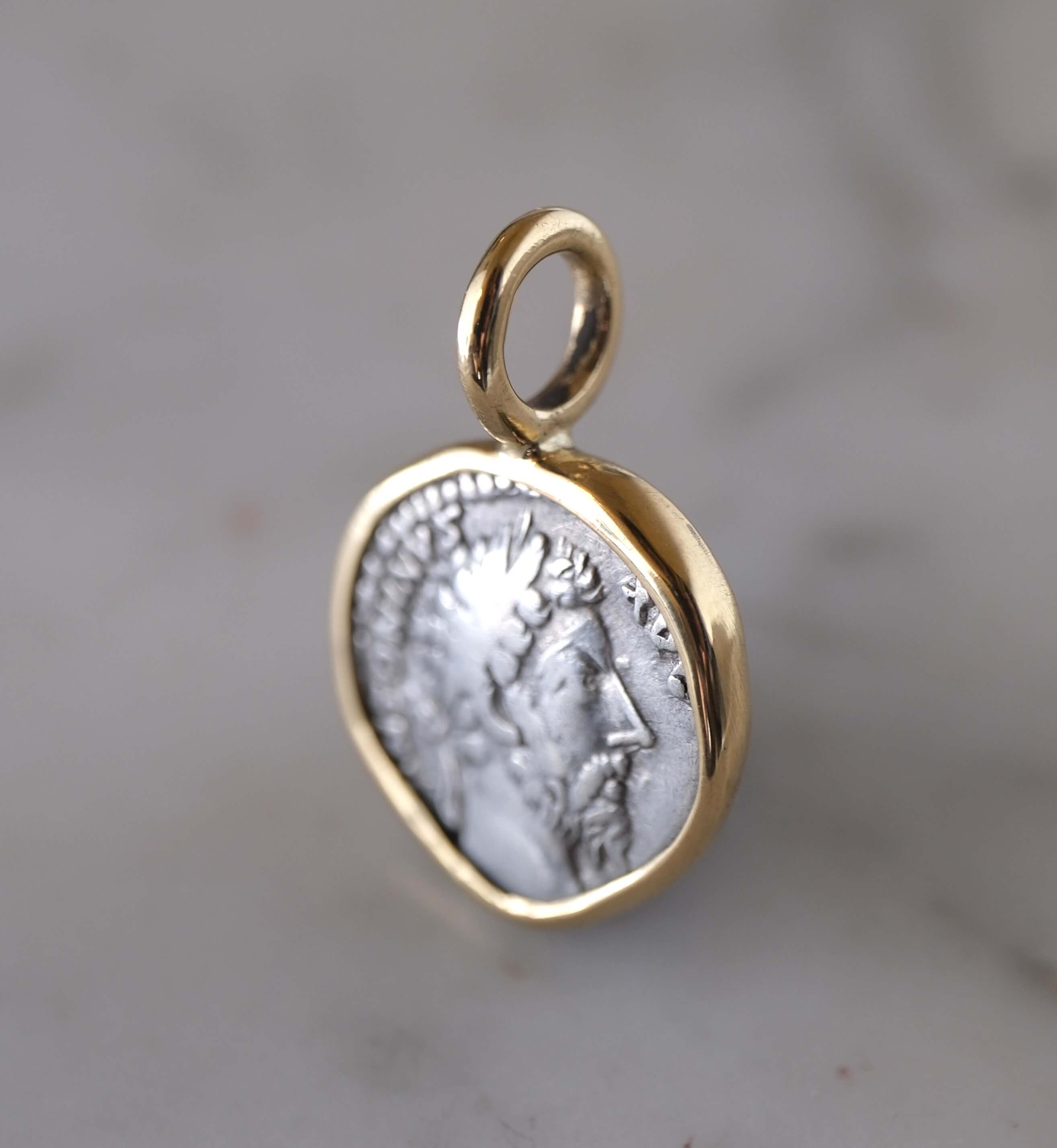 Marcus Aurelius in 18k Gold - Salus and Serpent