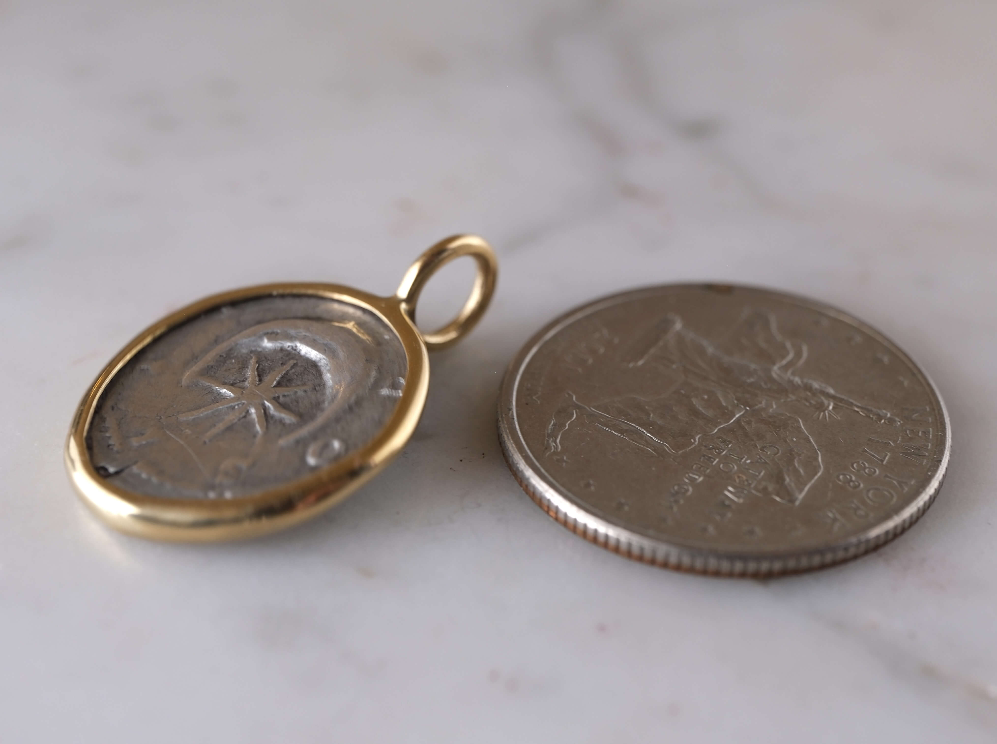 Hadrian, Moon & Star in Gold