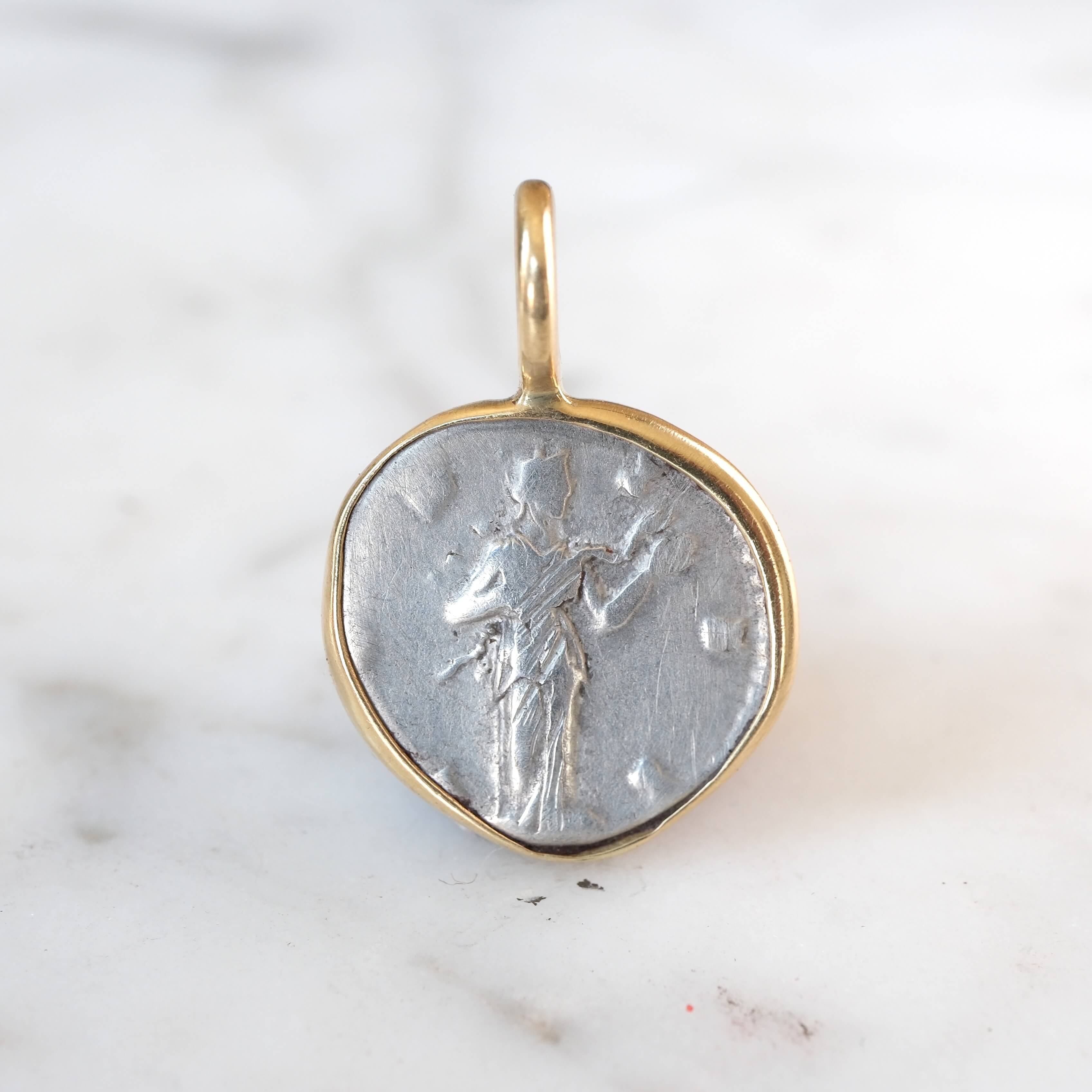 Marcus Aurelius in 18k Gold - Salus and Serpent