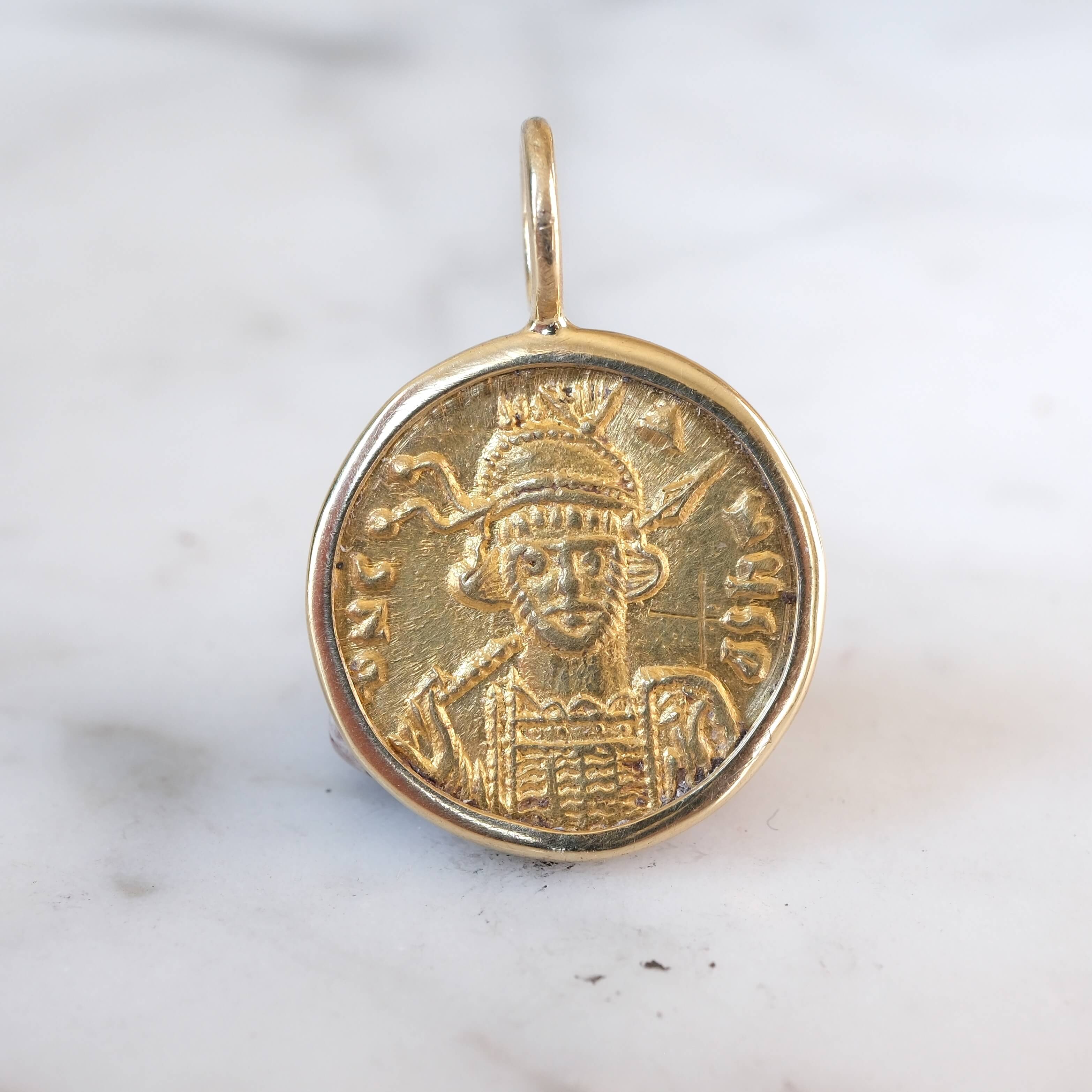 Solidus of Constantinus IV Pogonatus, c. 668 to 685 AD