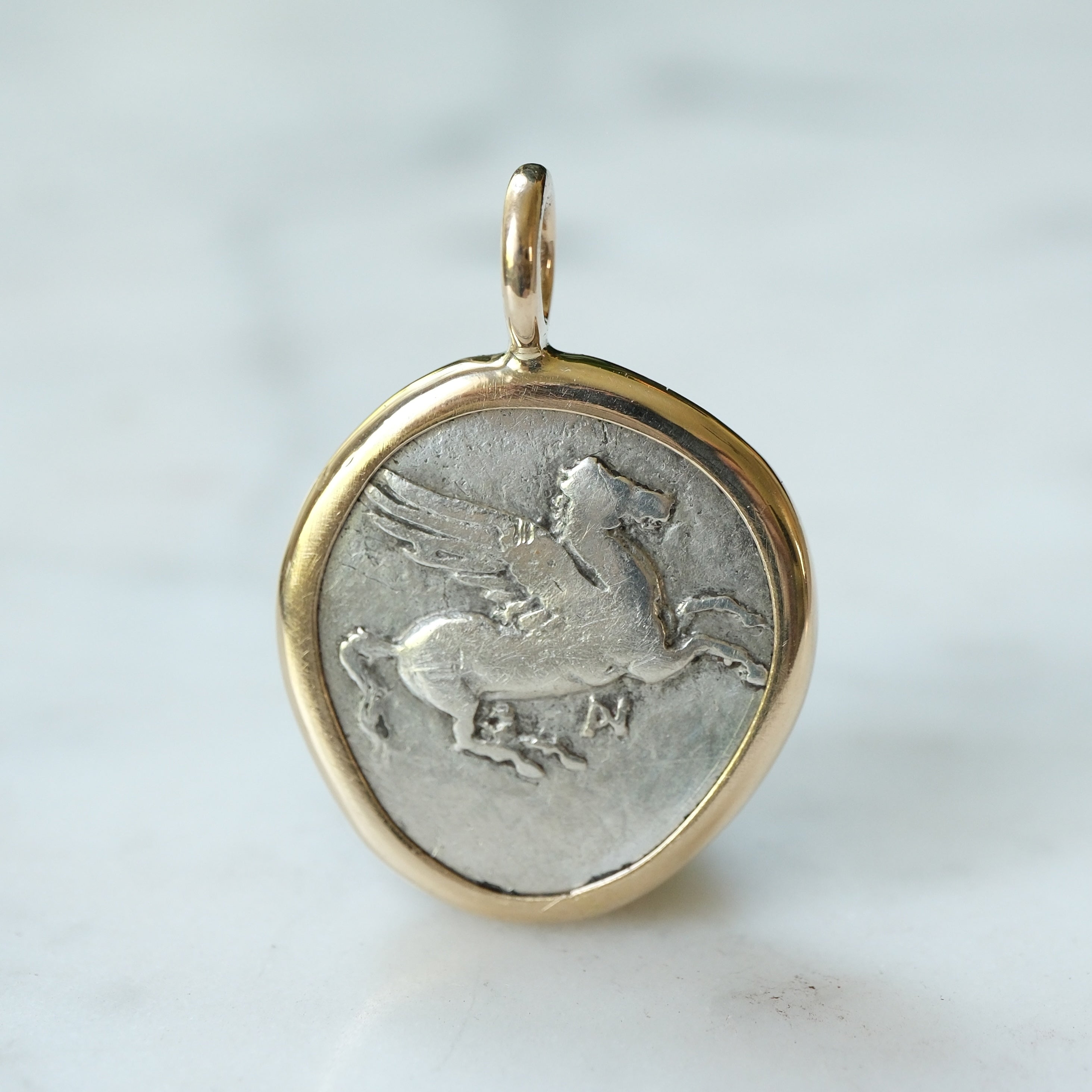 Pegasus Stater in 18k Gold - with Owl