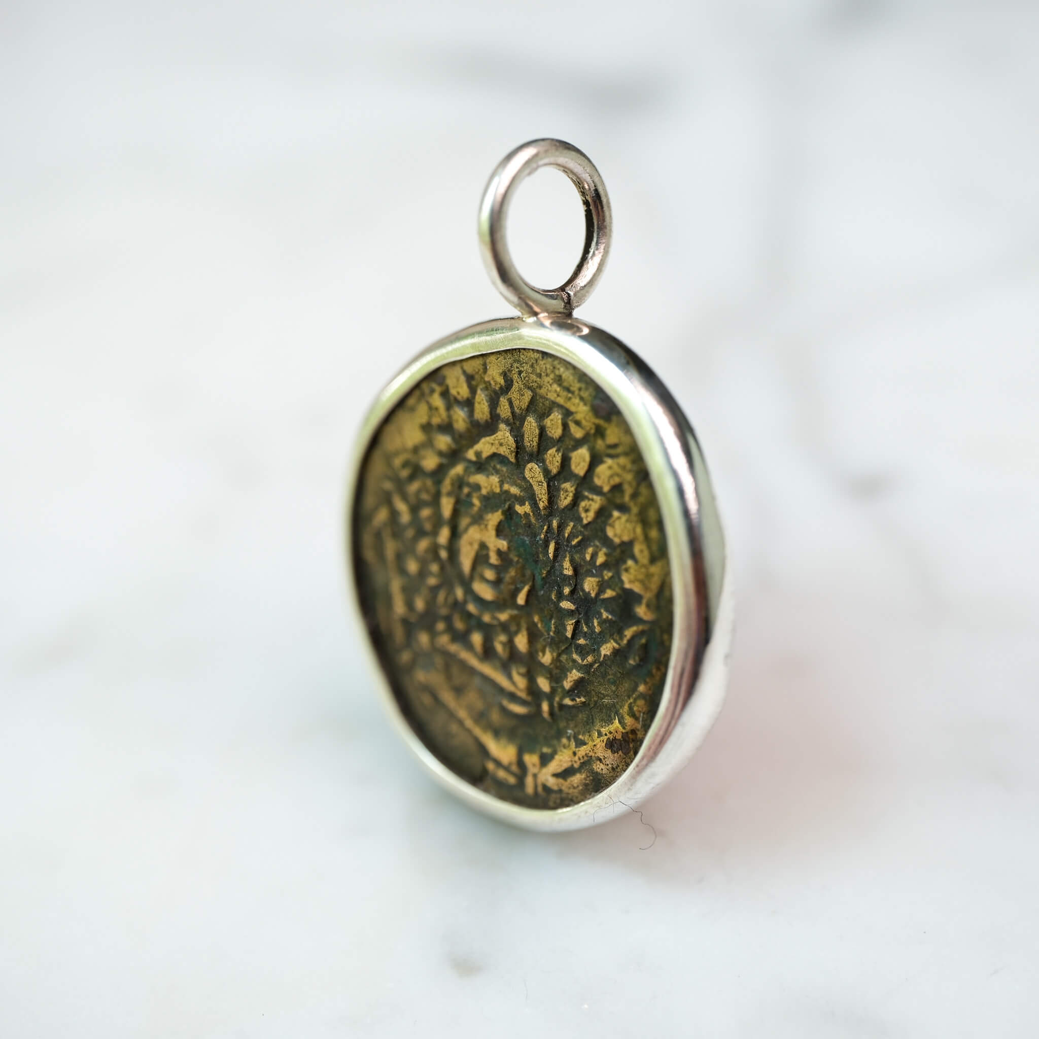 Pontos Amisos – Gorgon & Nike Silver Coin Pendant in Sterling Silver