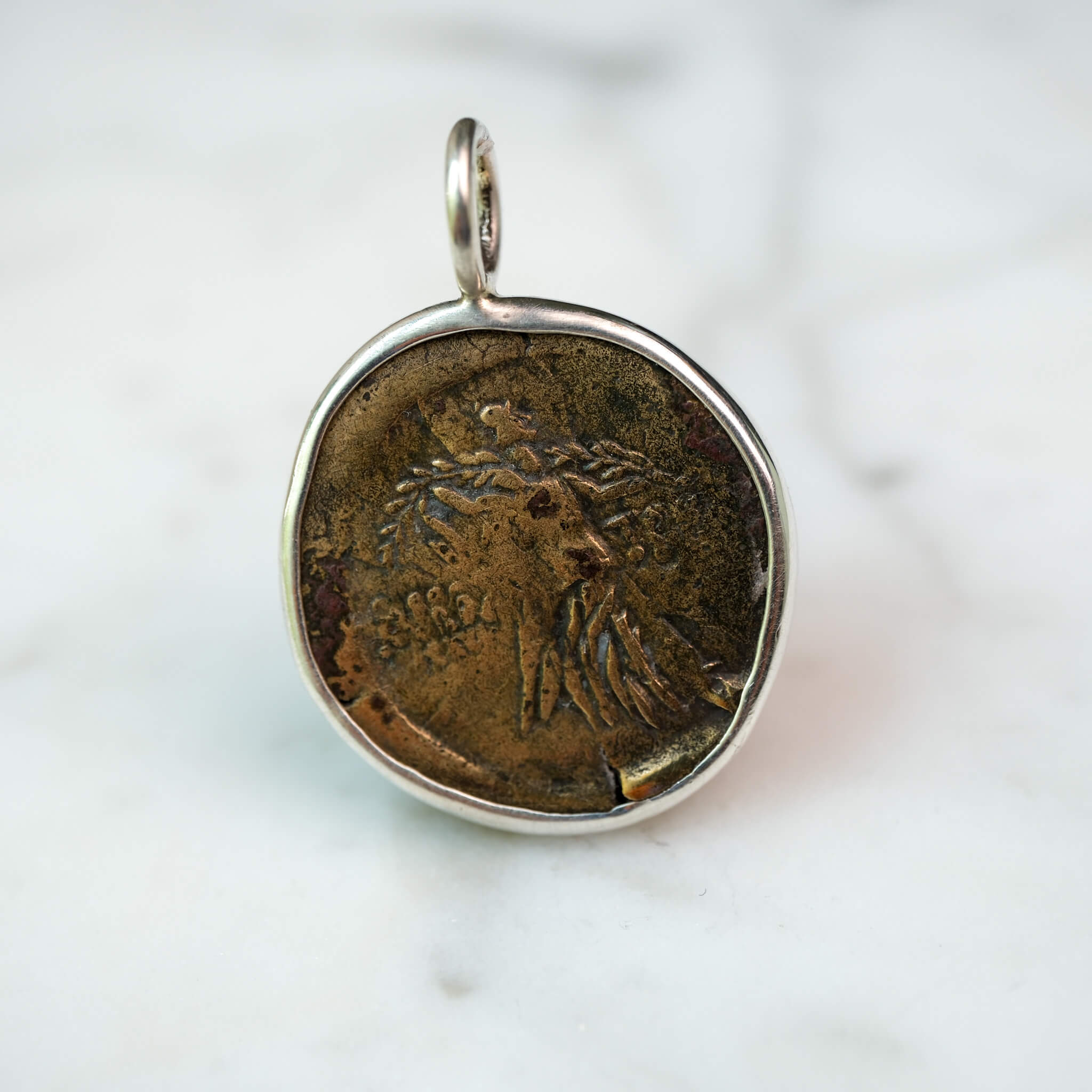Pontos Amisos – Gorgon & Nike Silver Coin Pendant in Sterling Silver