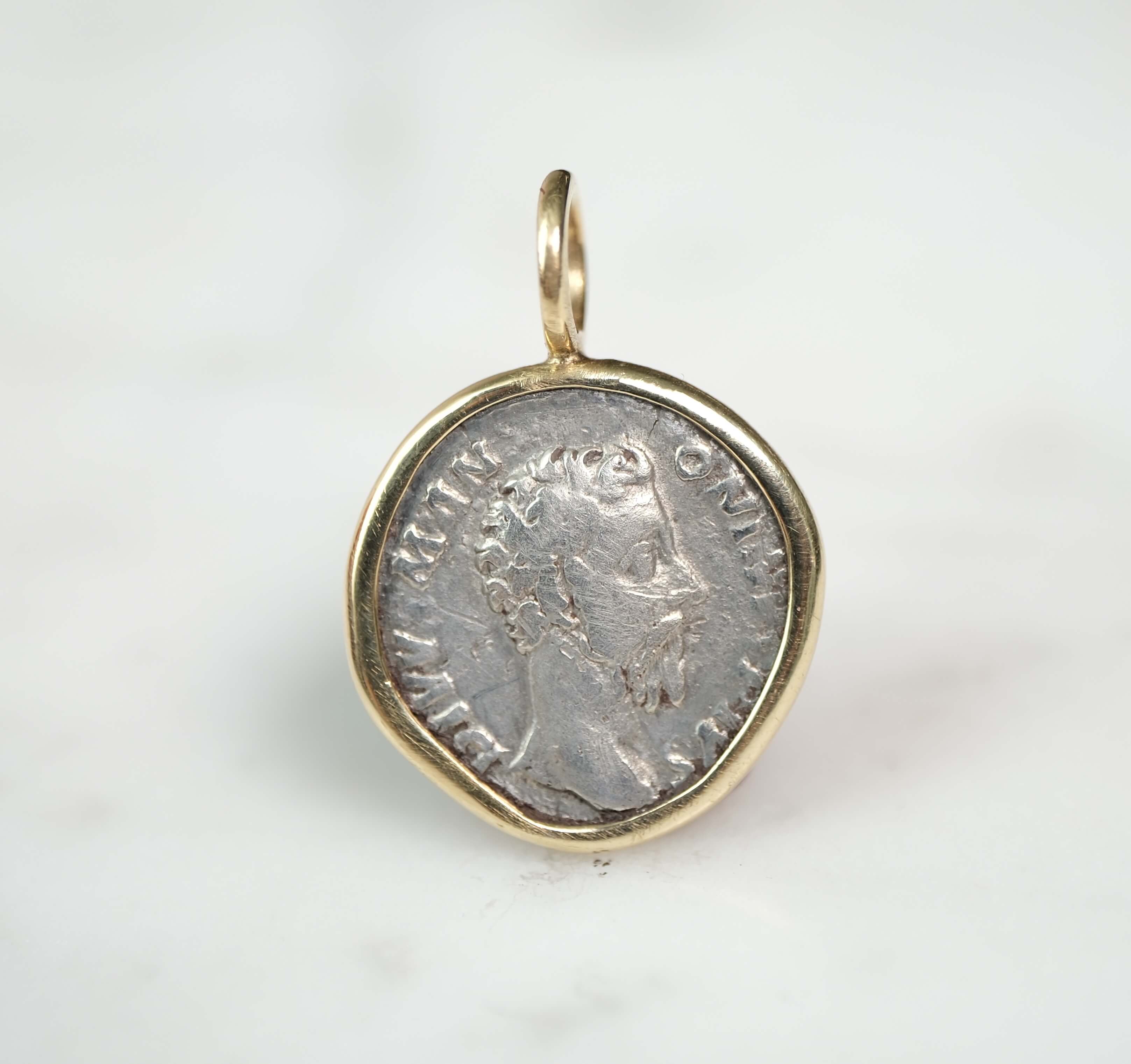 Marcus Aurelius in 18k Gold