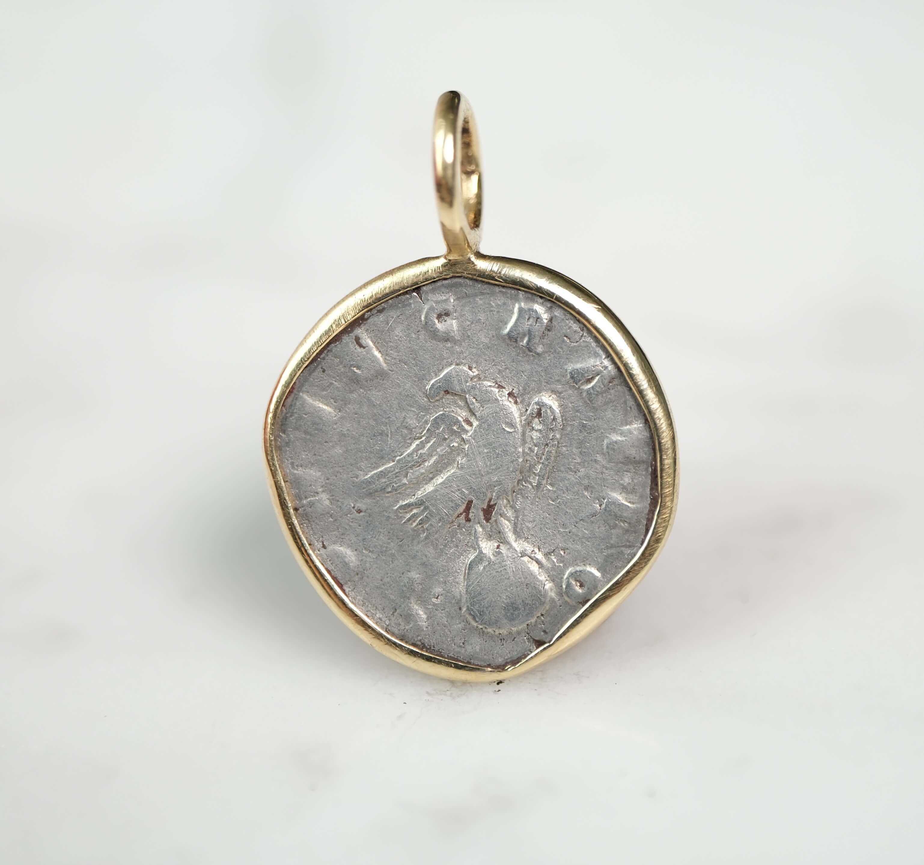Marcus Aurelius in 18k Gold