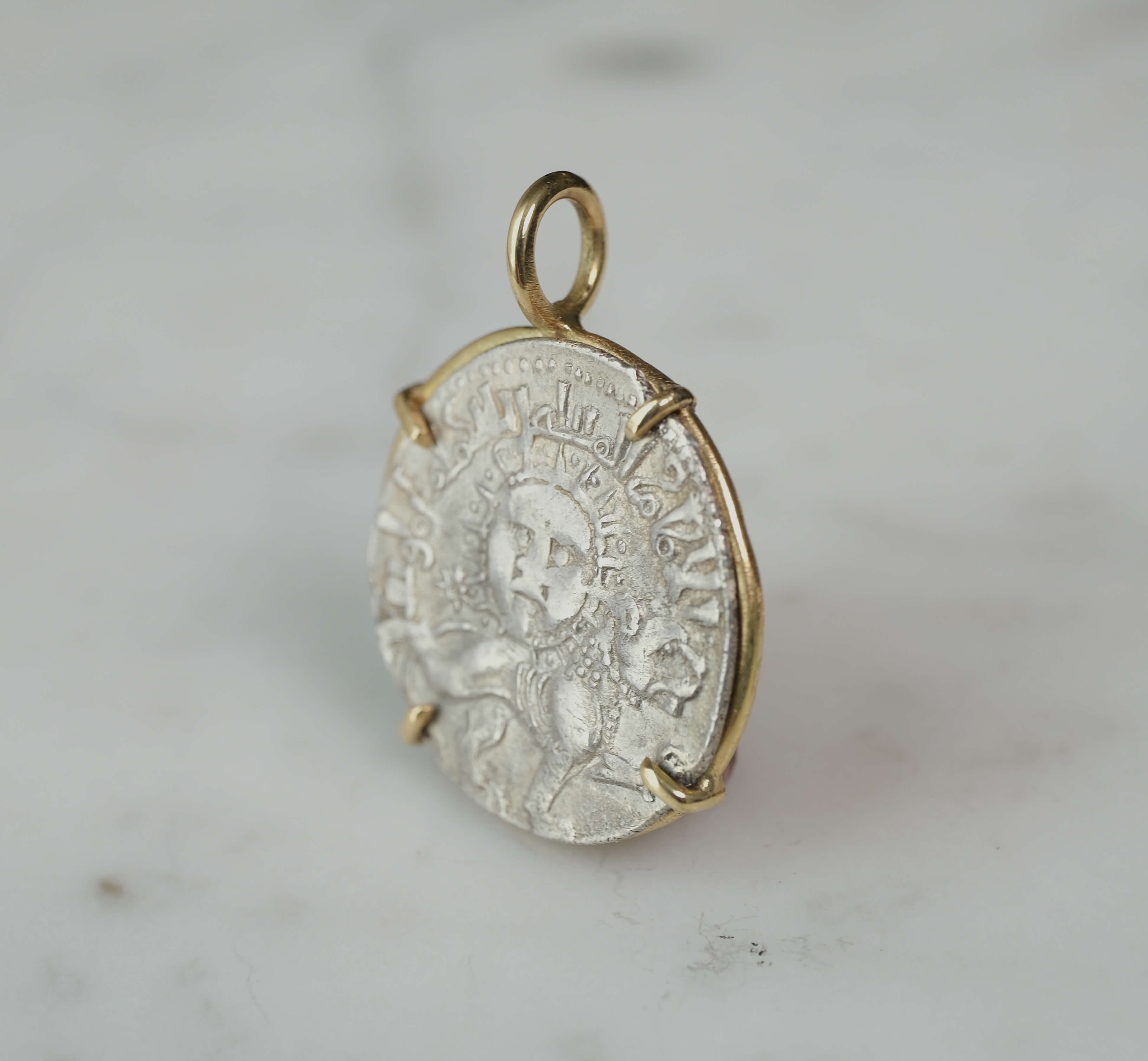 Seljuk Lion & Sun Dirhem Pendant in 18k Gold
