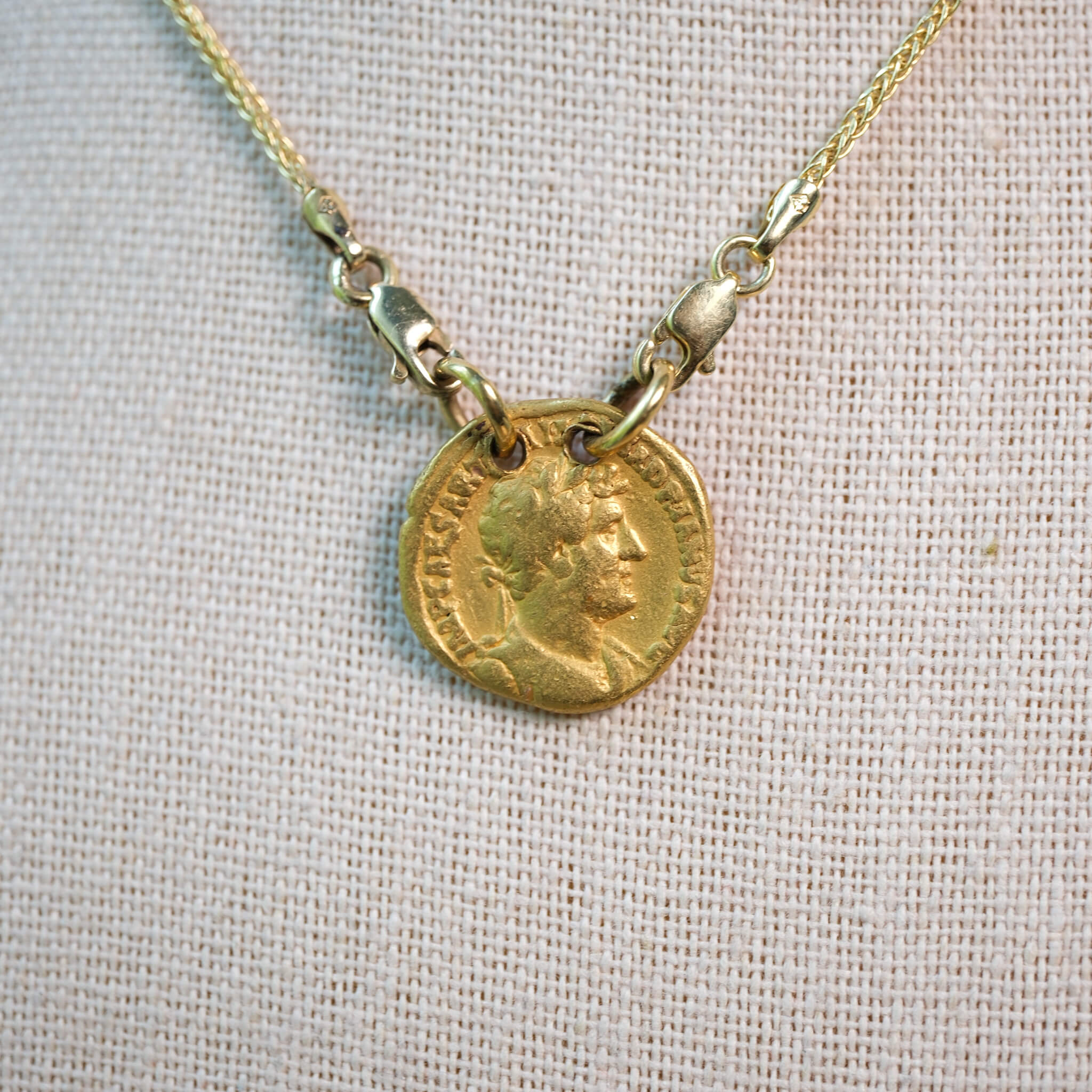 Hadrian & Hercules – Gold Aureus