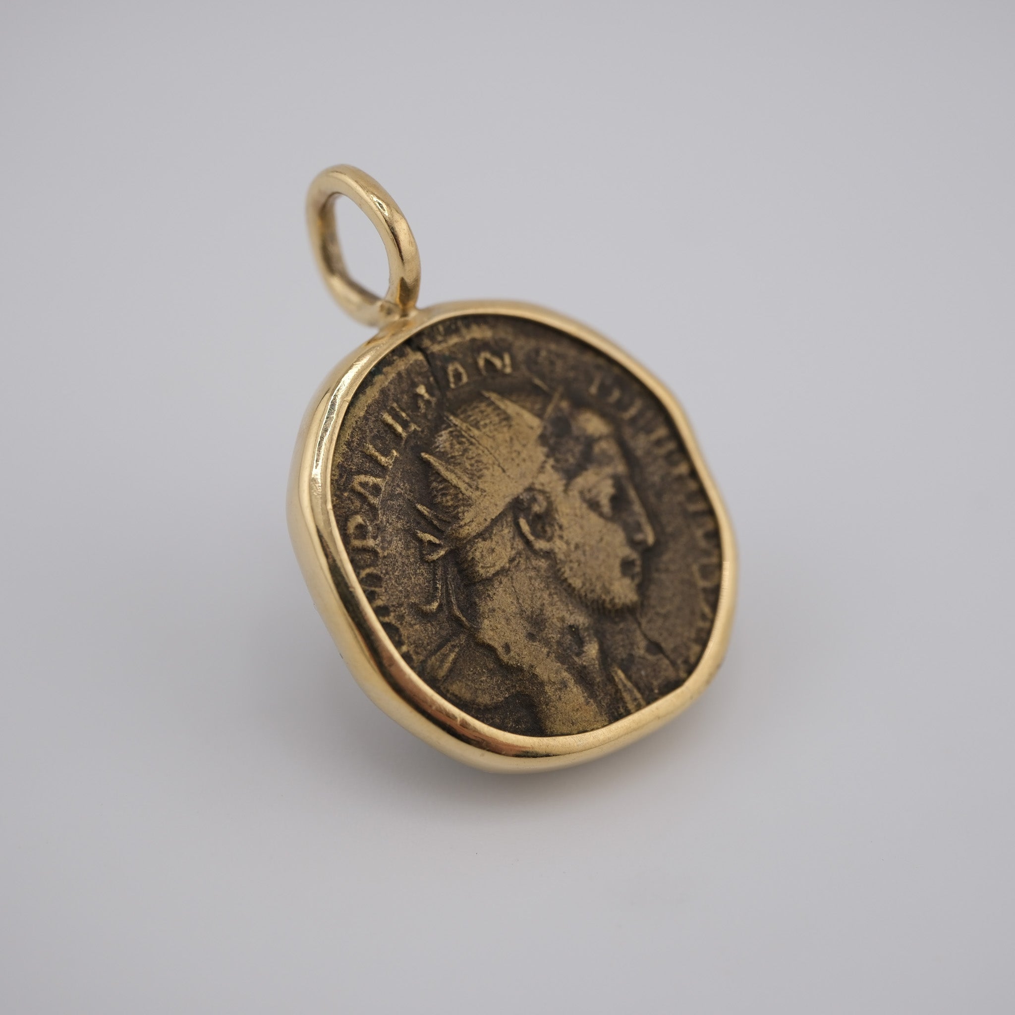 Orichalcum Sestertius in Solid 18k Gold