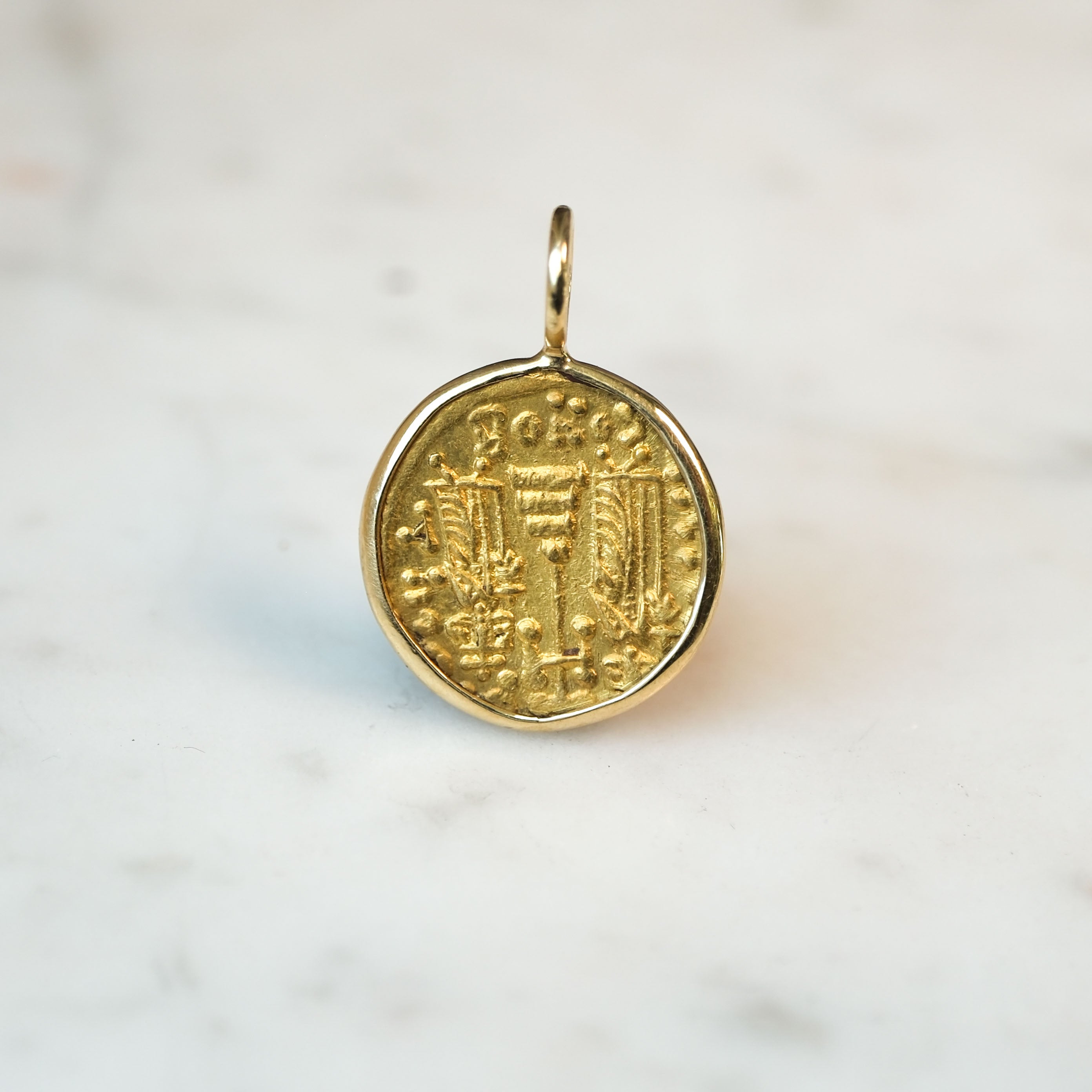 Solidus of Constantinus IV Pogonatus, c. 668 to 685 AD