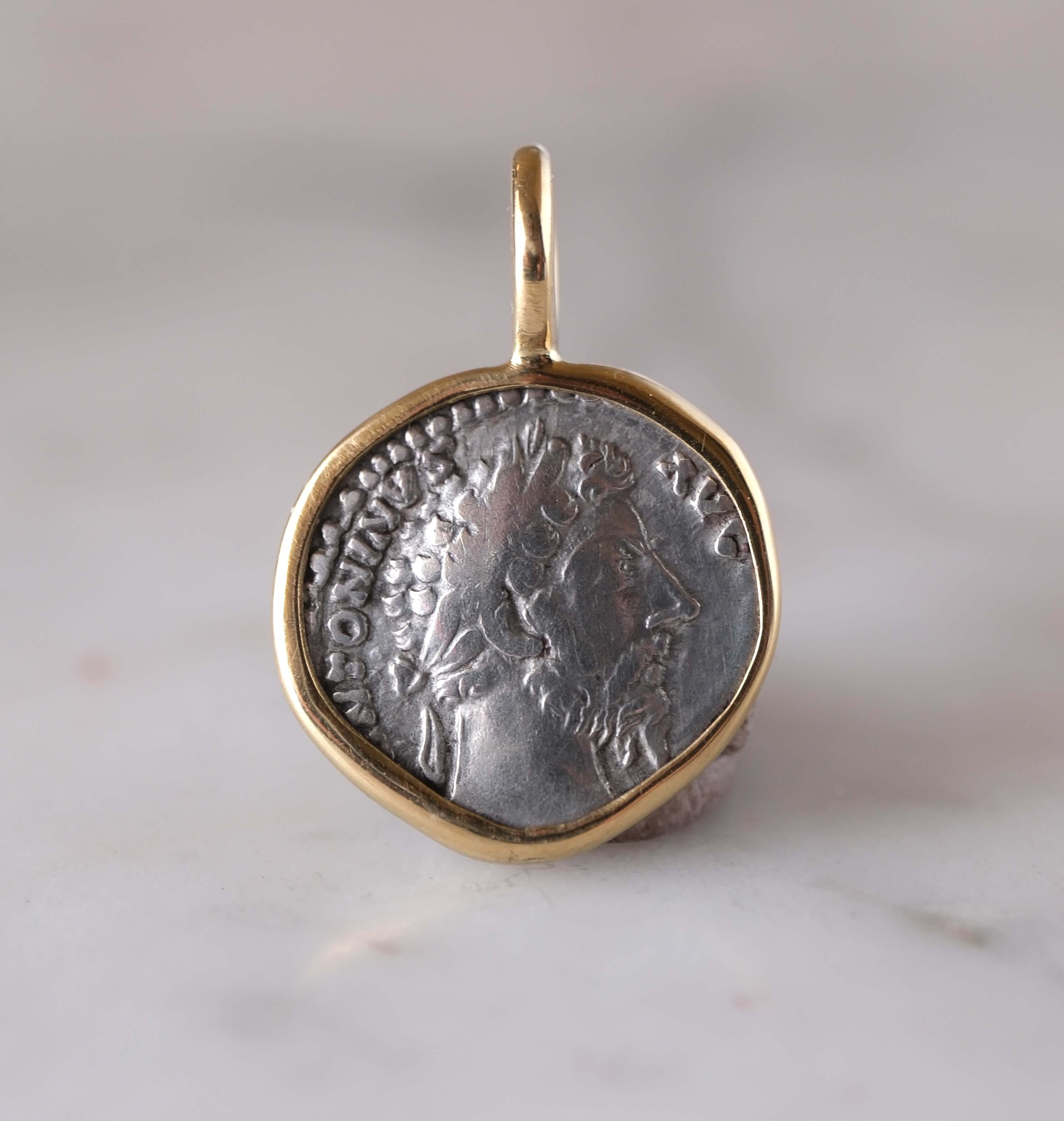 Marcus Aurelius in 18k Gold - Salus and Serpent