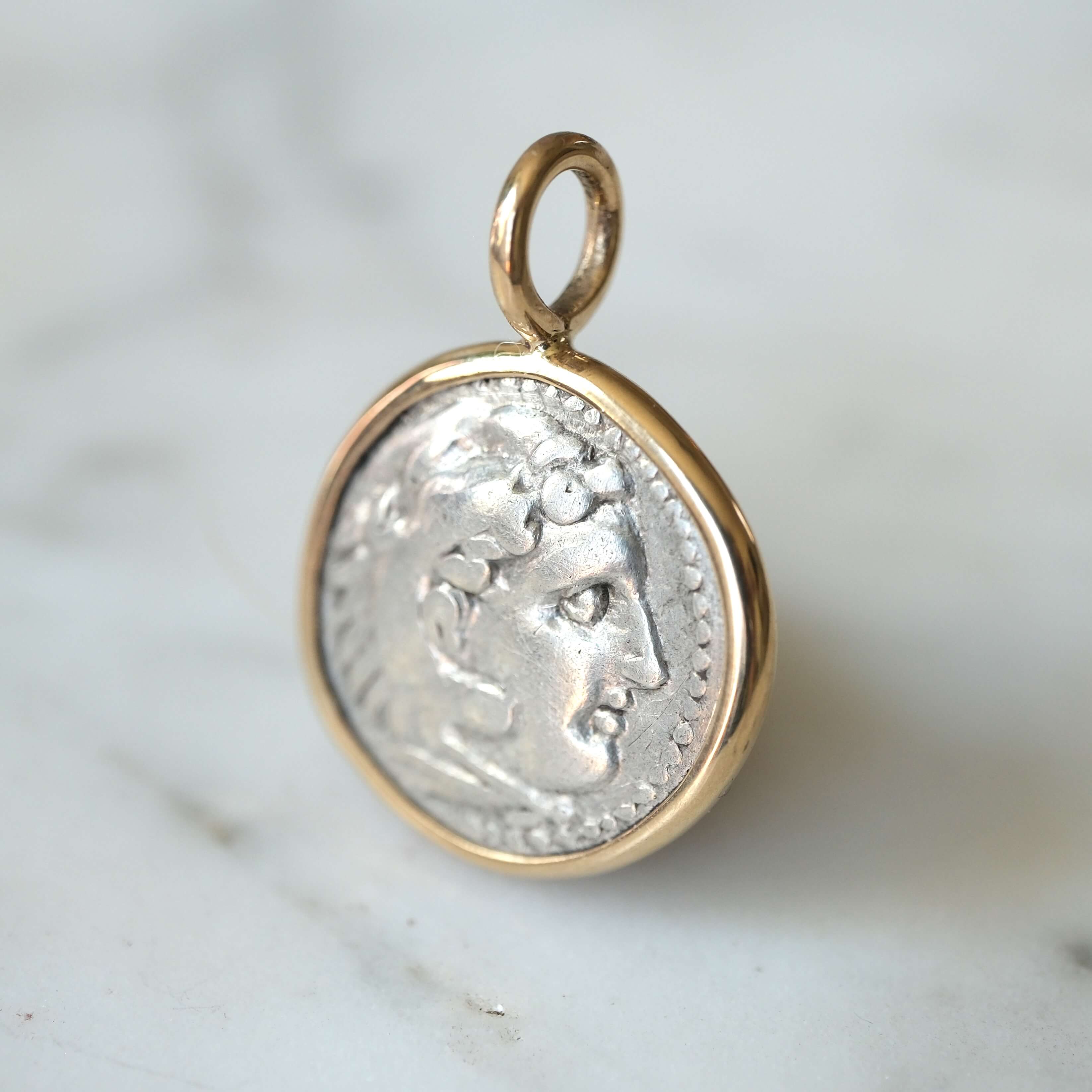 Alexander III Drachm with Herakles and Zeus in 18k Gold