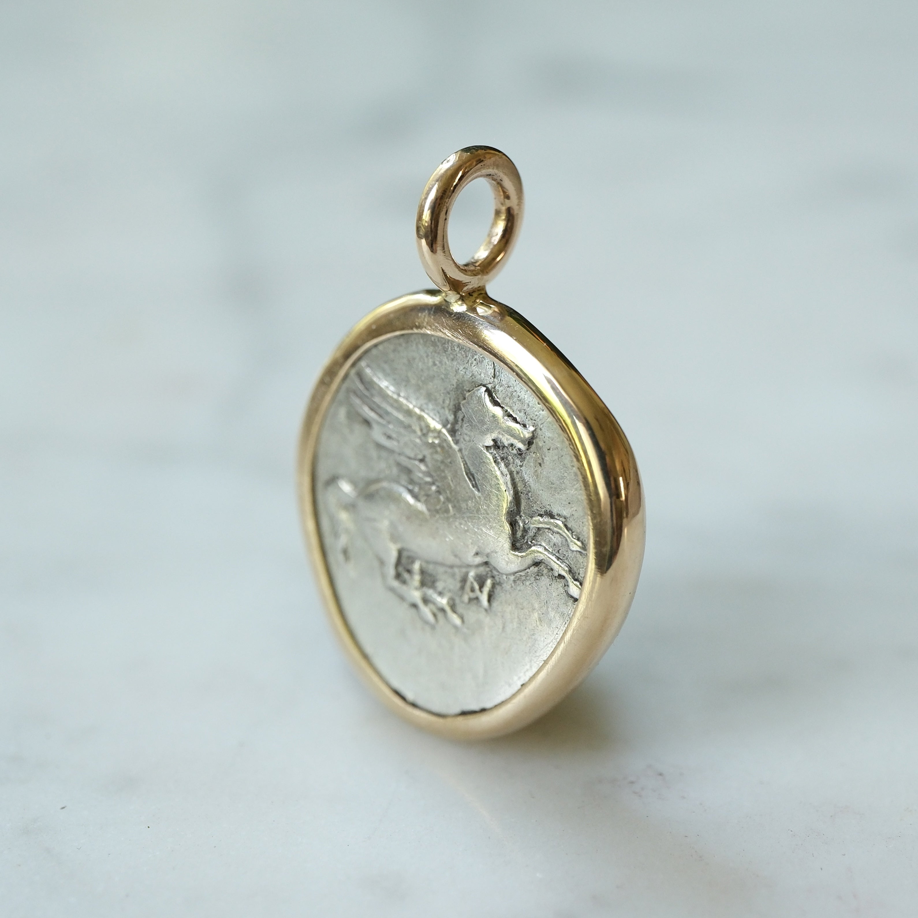 Pegasus Stater in 18k Gold - with Owl