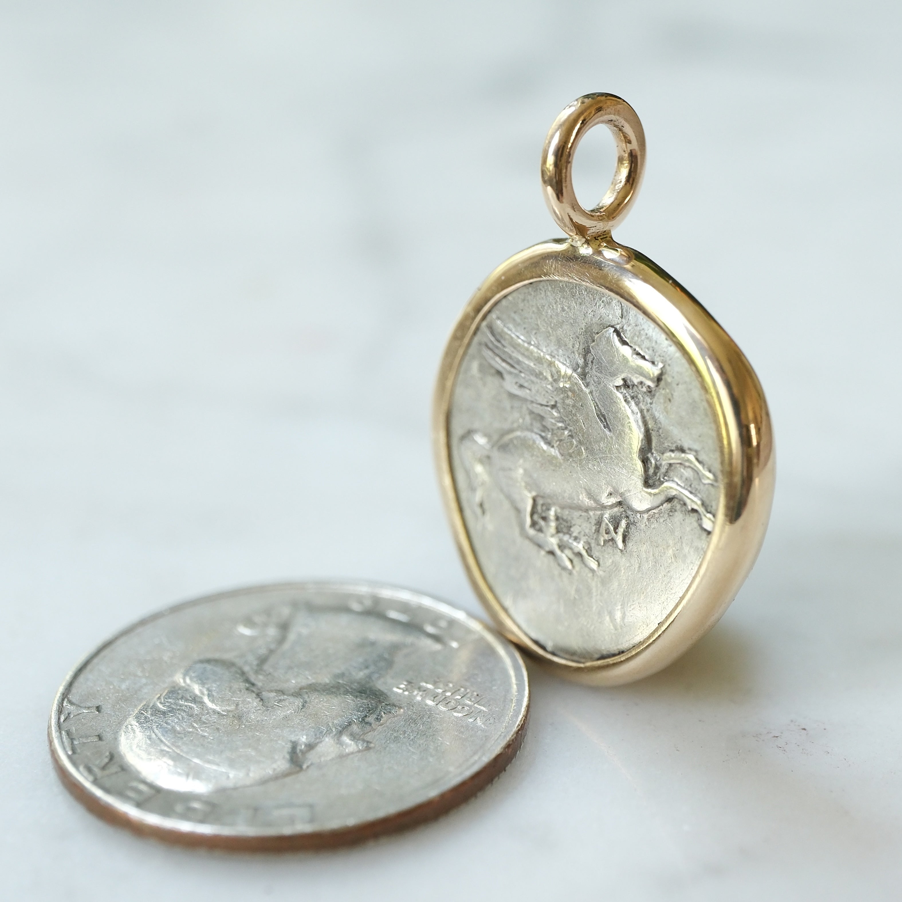 Pegasus Stater in 18k Gold - with Owl
