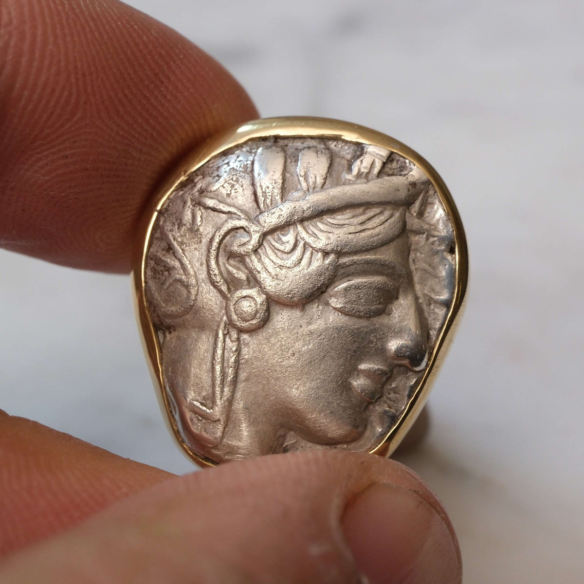 The Athenian Owl in 18k Gold