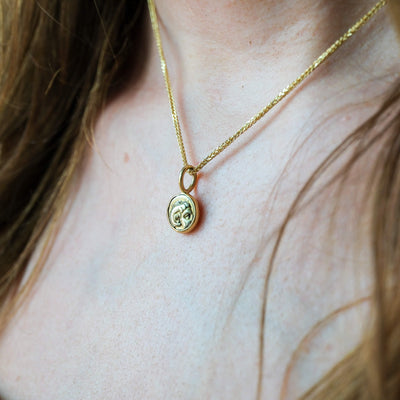 Divine Kingship – Electrum in 18k Gold