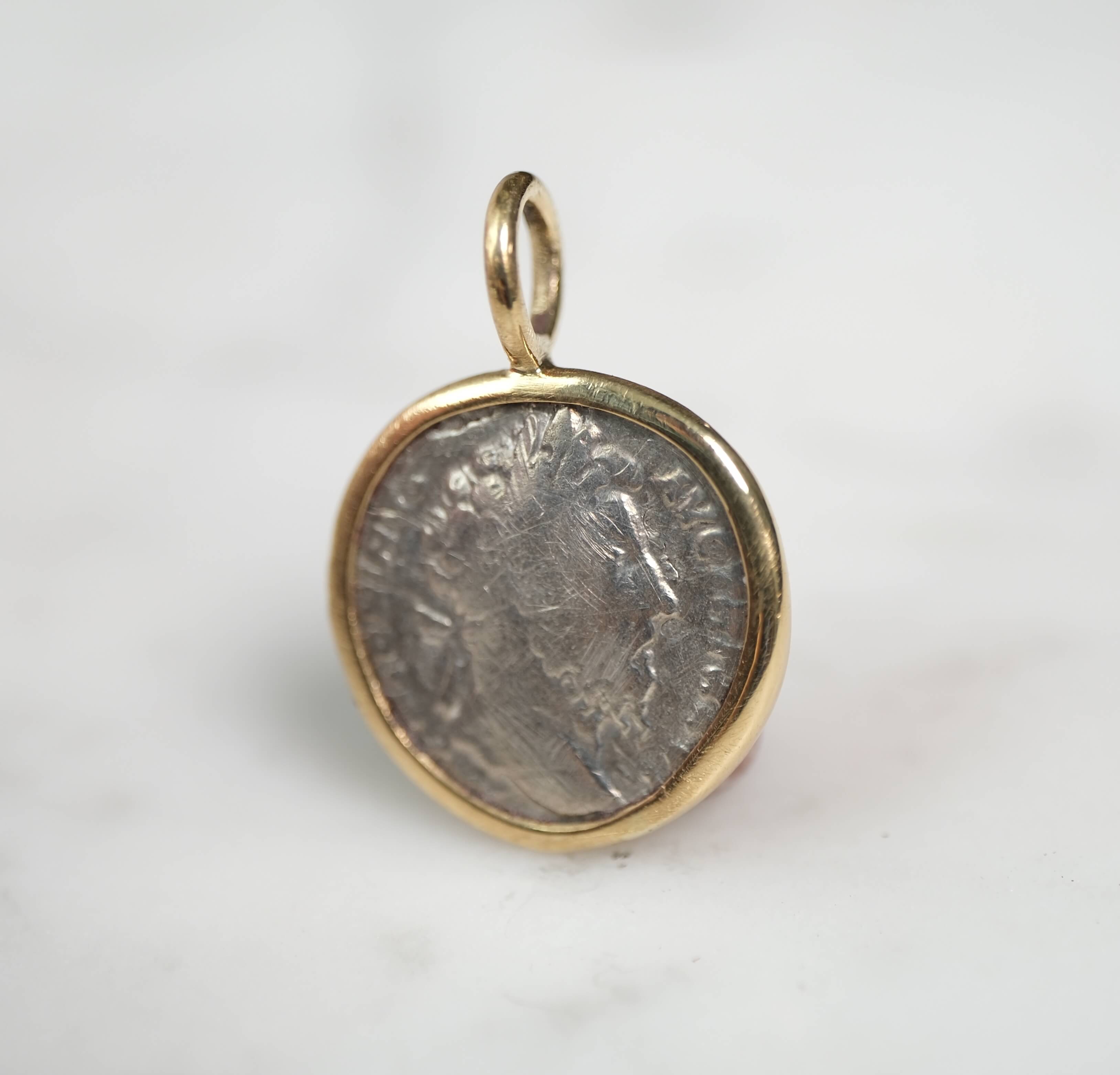 Marcus Aurelius in 18k Gold