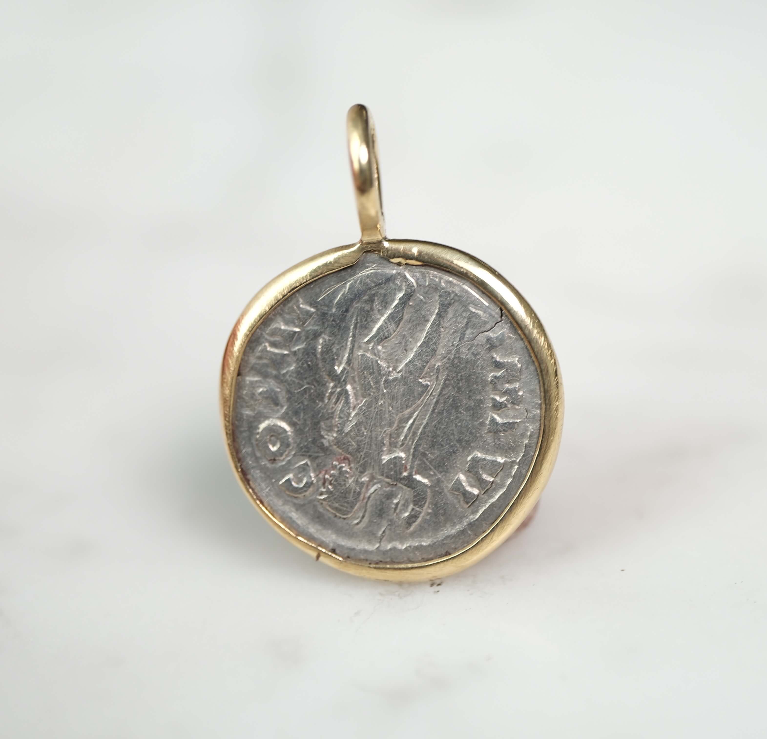 Marcus Aurelius in 18k Gold
